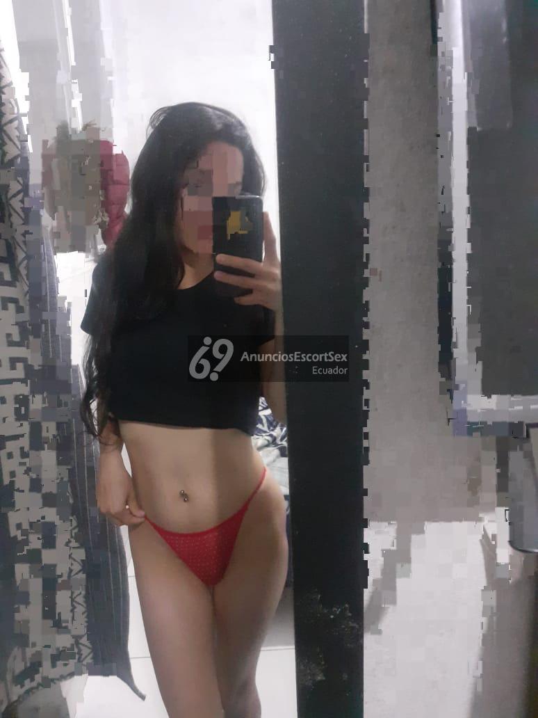 LINDA Y NOVATA