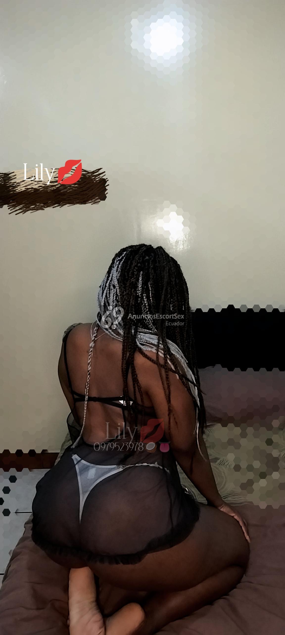 Tu Diosa de fuego ardiente quiere complacerte