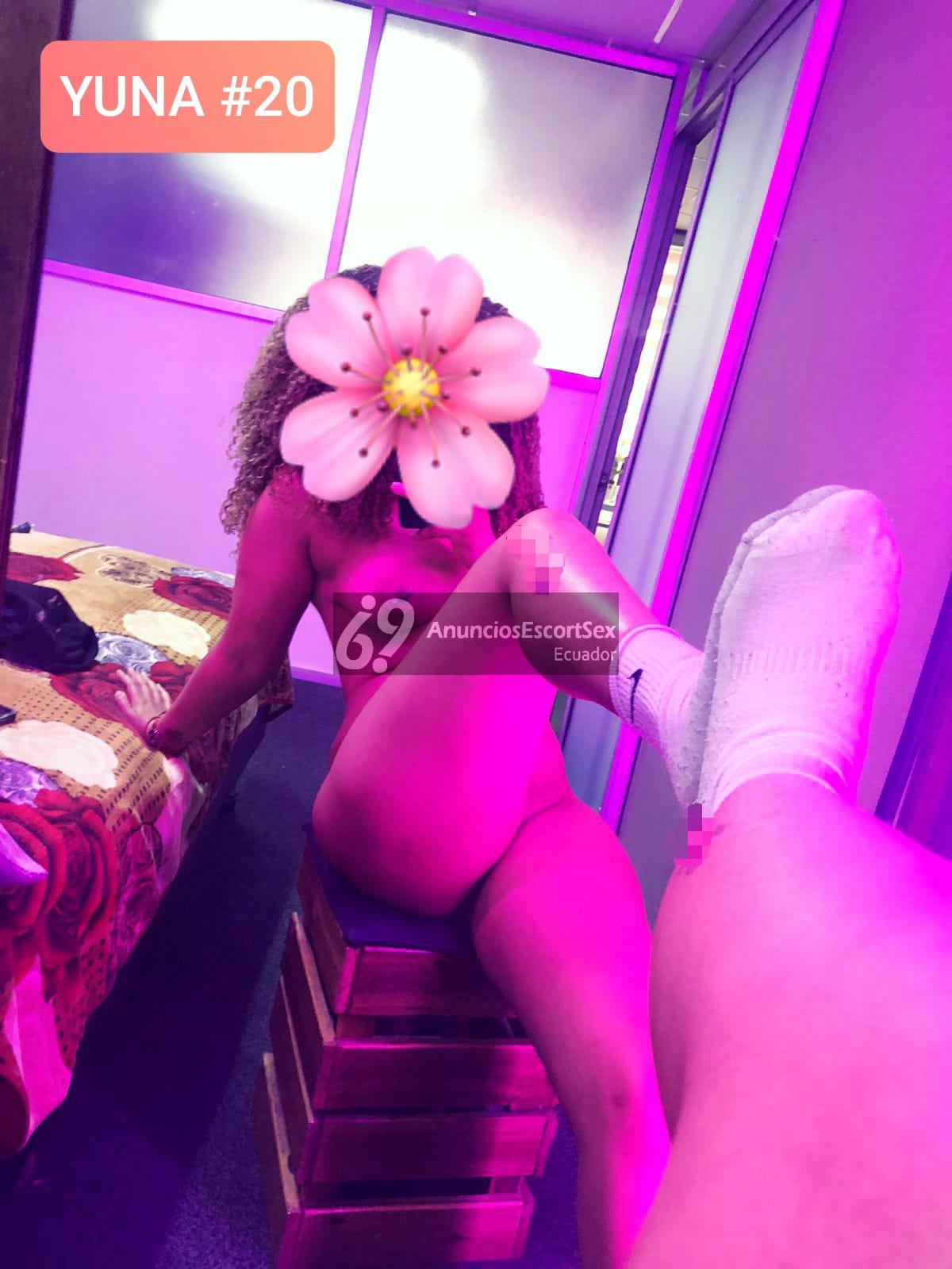 Yuna scort acompañante crespa HOT en Quito