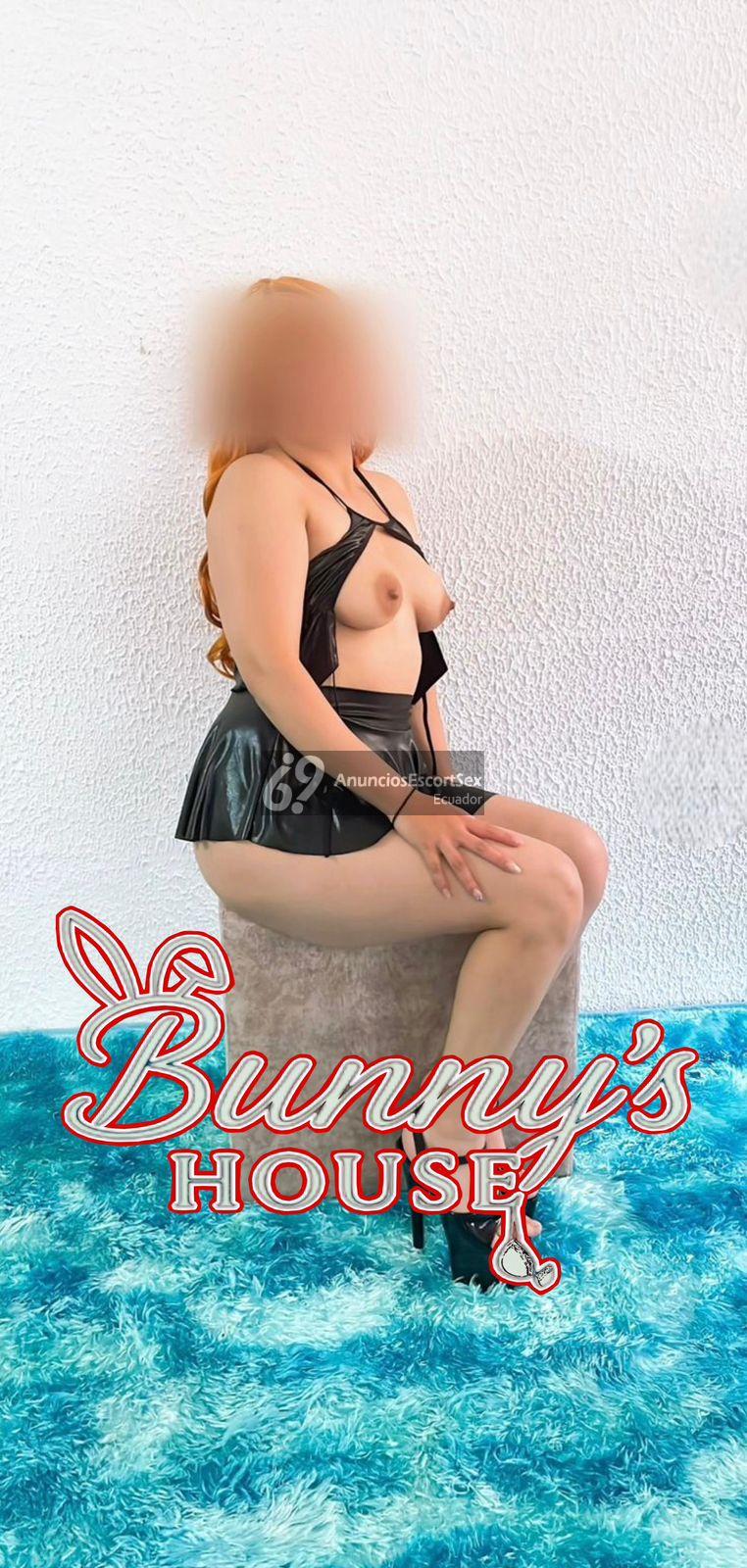 Putita deliciosa, vagina rosada y apretadita