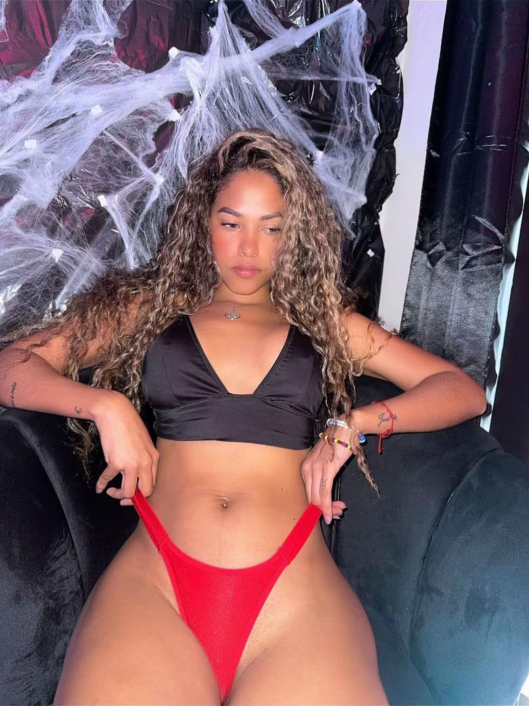 Escort Colombiana en Guayaquil NOVEDAD ARDIENTE SENSUAL