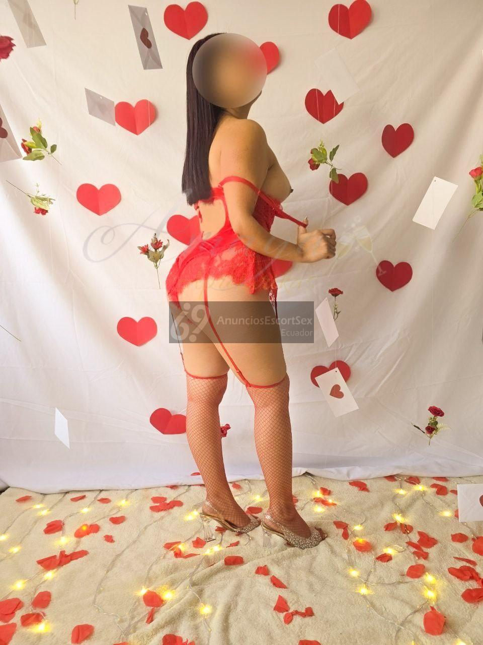 AMAYA Nena realmente tetona como culona