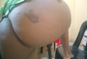 Tu negrita calientita disponible en el centro de Guayaquil tres platos y trato de pareja y besos caricias fetiches masajes