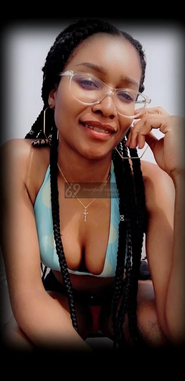 Flaquita arrecha sumisa y aguantadora