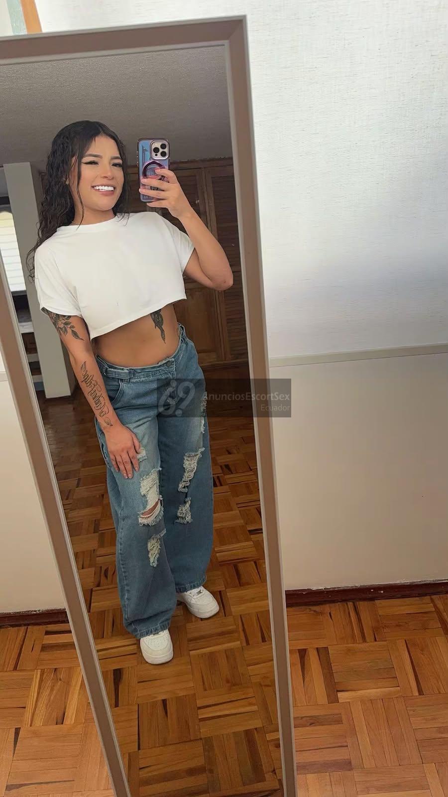 Sarita linda colombiana dispuesta a todo