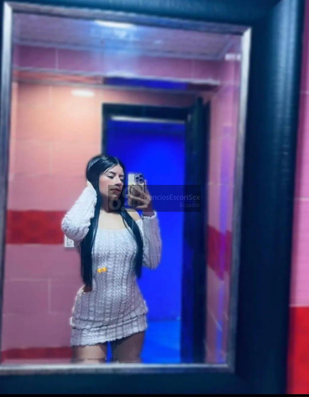 Dayana linda como colombiana dulce y tierna