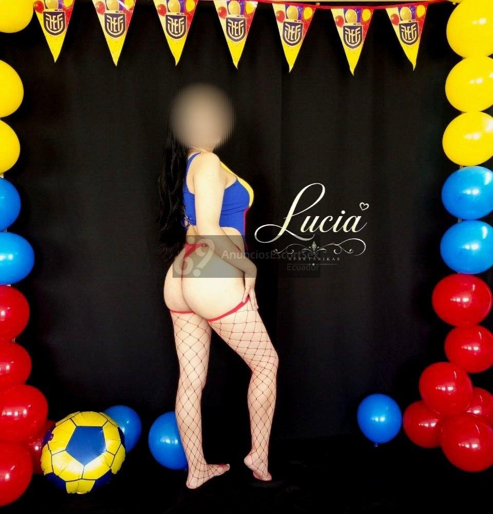 LUCIA – Ardiente Tetona como culona.